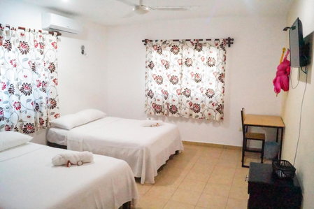 Hotel Monserrat, Mérida, Mexico