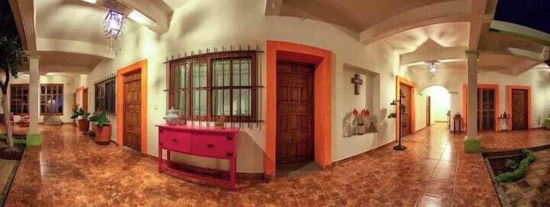 Casa los Arquitos de Xochimilco, Oaxaca, Mexico