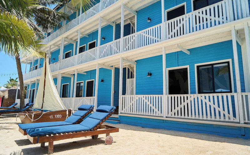 El Faro Beach Front by ÓOL Hotels, Isla Holbox, Mexico