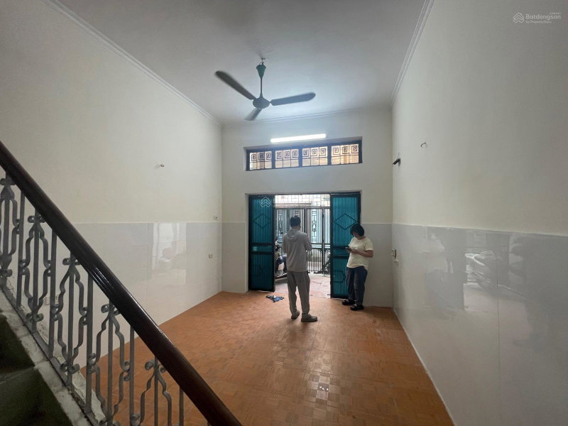 House for rent in Hanoi, Vietnam · Hai Ba Trung District · 3 rooms, 2 baths
