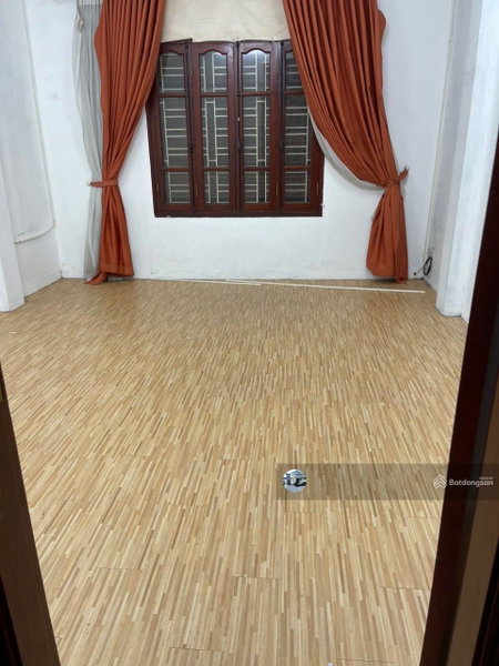 House for rent in Hanoi, Vietnam · Dong Da District · 1 room, 1 bath