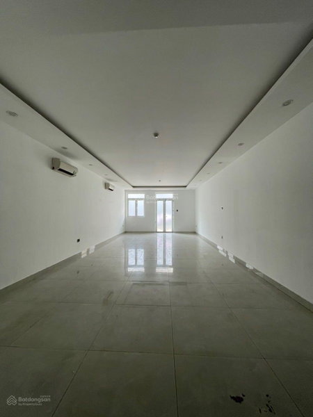 House for rent in Ho Chi Minh City, Vietnam · Khu đô thị Him Lam Kênh Tẻ · 1 room, 1 bath