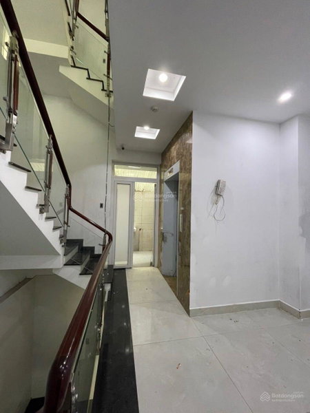 House for rent in Ho Chi Minh City, Vietnam · Khu đô thị Him Lam Kênh Tẻ · 1 room, 1 bath