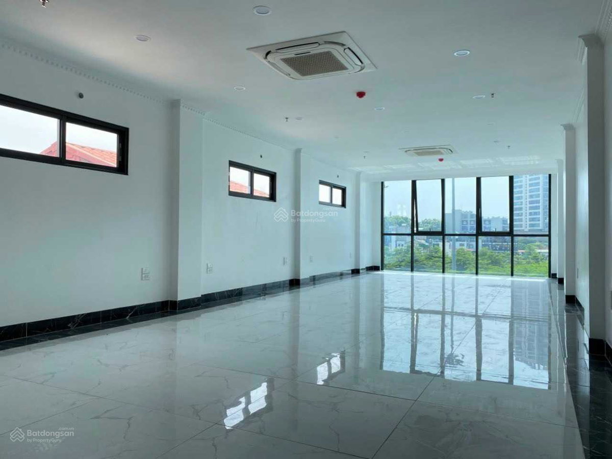House for rent in Hanoi, Vietnam · Dong Da District · 1 room, 1 bath