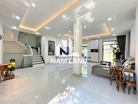 House for rent in Ho Chi Minh, Vietnam · An Phu Ward · 5 rooms, 4 baths