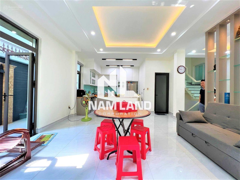 House for rent in Ho Chi Minh, Vietnam · An Phu Ward · 5 rooms, 4 baths