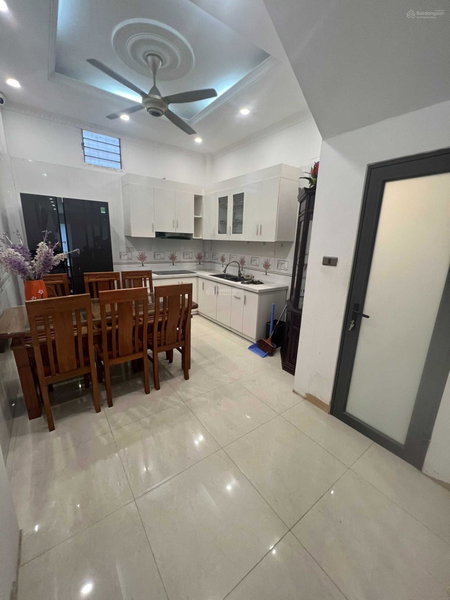 House for rent in Hanoi, Vietnam · Ba Dinh District · 1 room, 1 bath