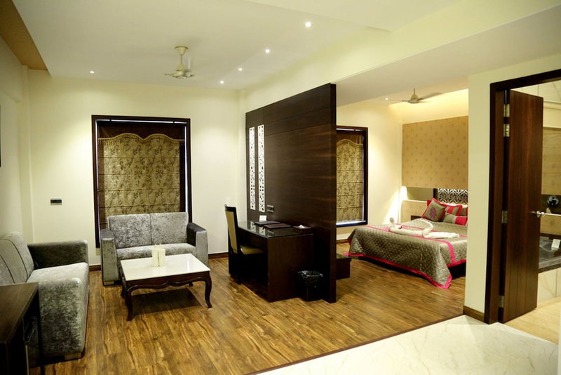 Hotel The Royal Bharti, Mathura, India