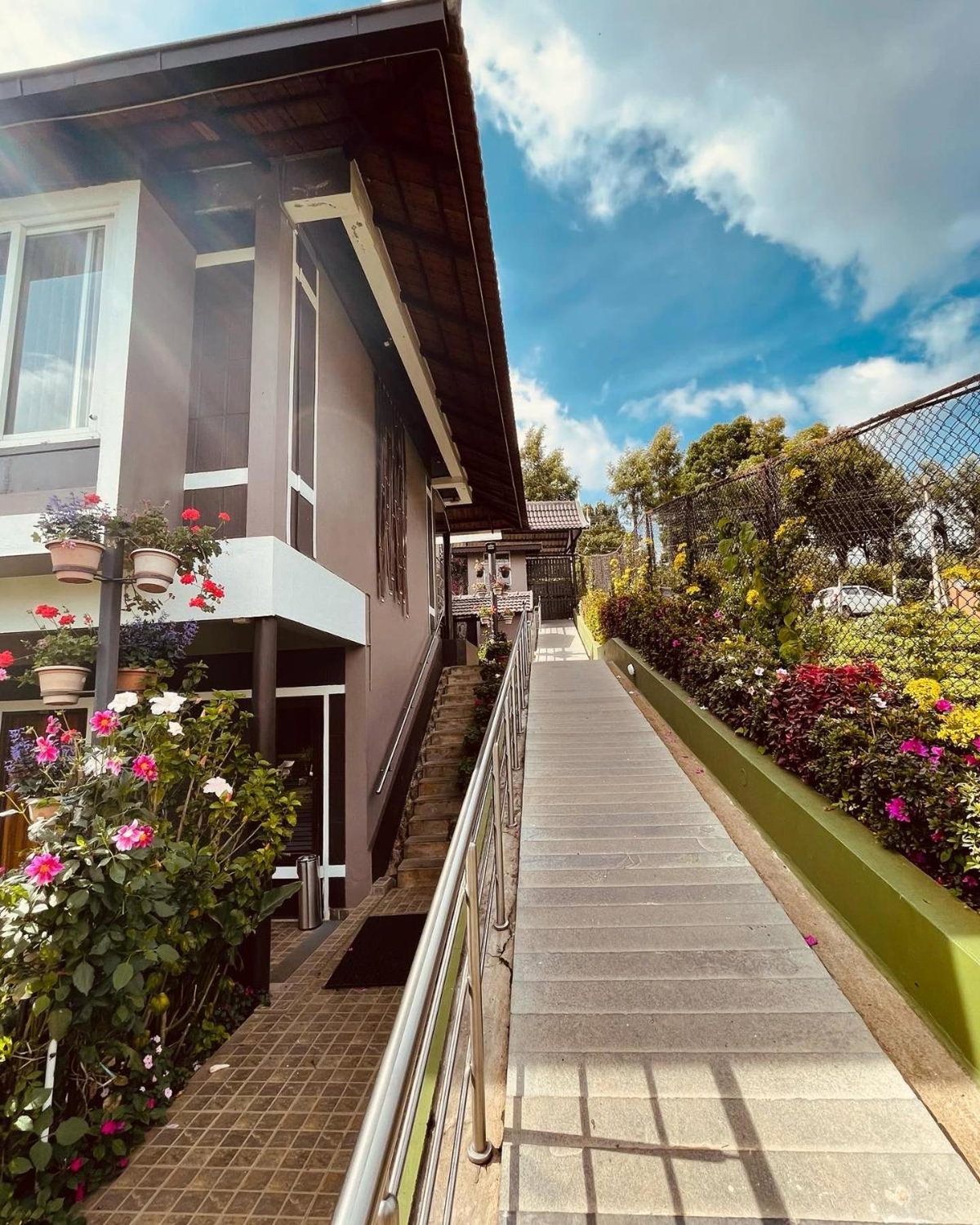 Hotel · Radosri, Coonoor