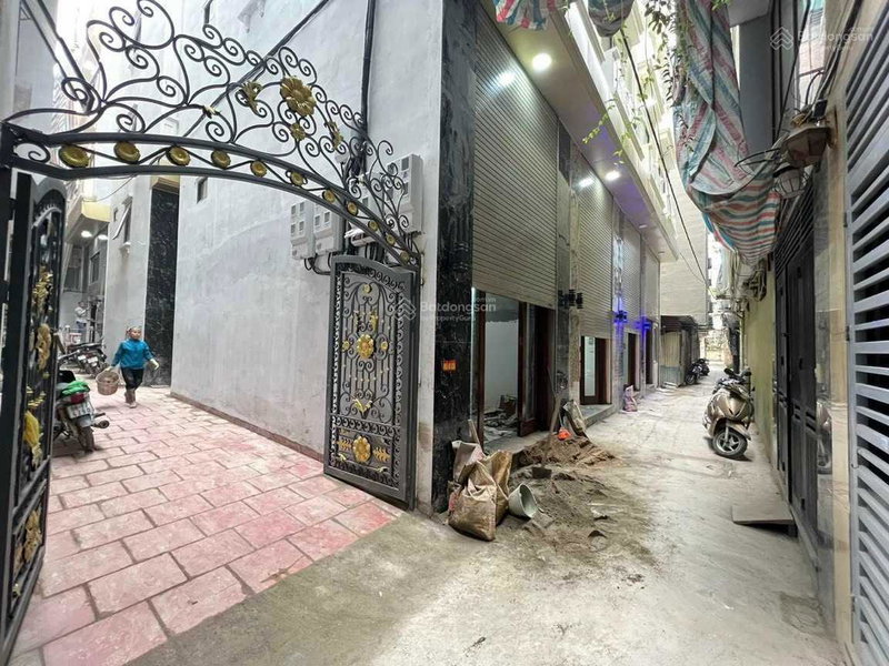 House for rent in Ha Noi, Vietnam · Thanh Xuan District · 1 room, 1 bath