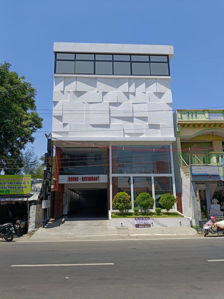 HOTEL VARDHA Inn, Bhavāni, India