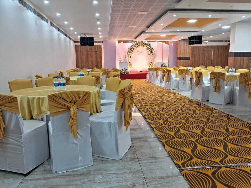 Hotel Floral Palace, Kottayam, India