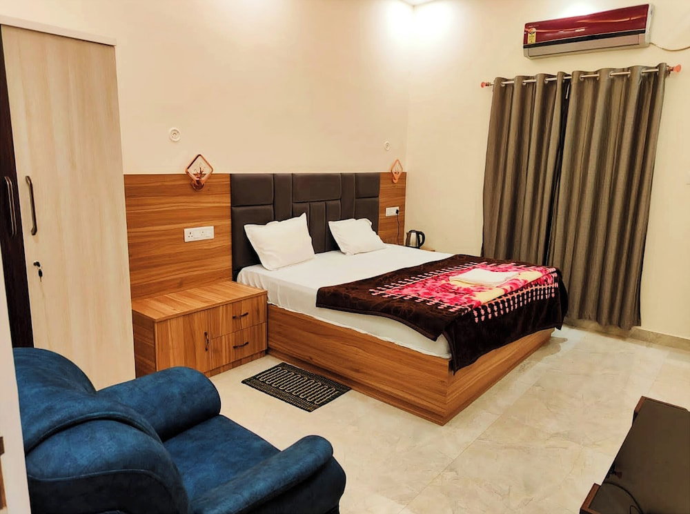 Hotel Vrindavan Palace Ayodhya, India