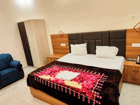 Hotel Vrindavan Palace Ayodhya, Ayodhya, India
