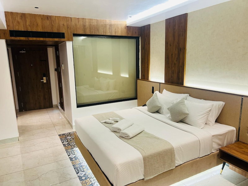 Royal Plaza Inn by RAK Rooms, Kozhikode, India