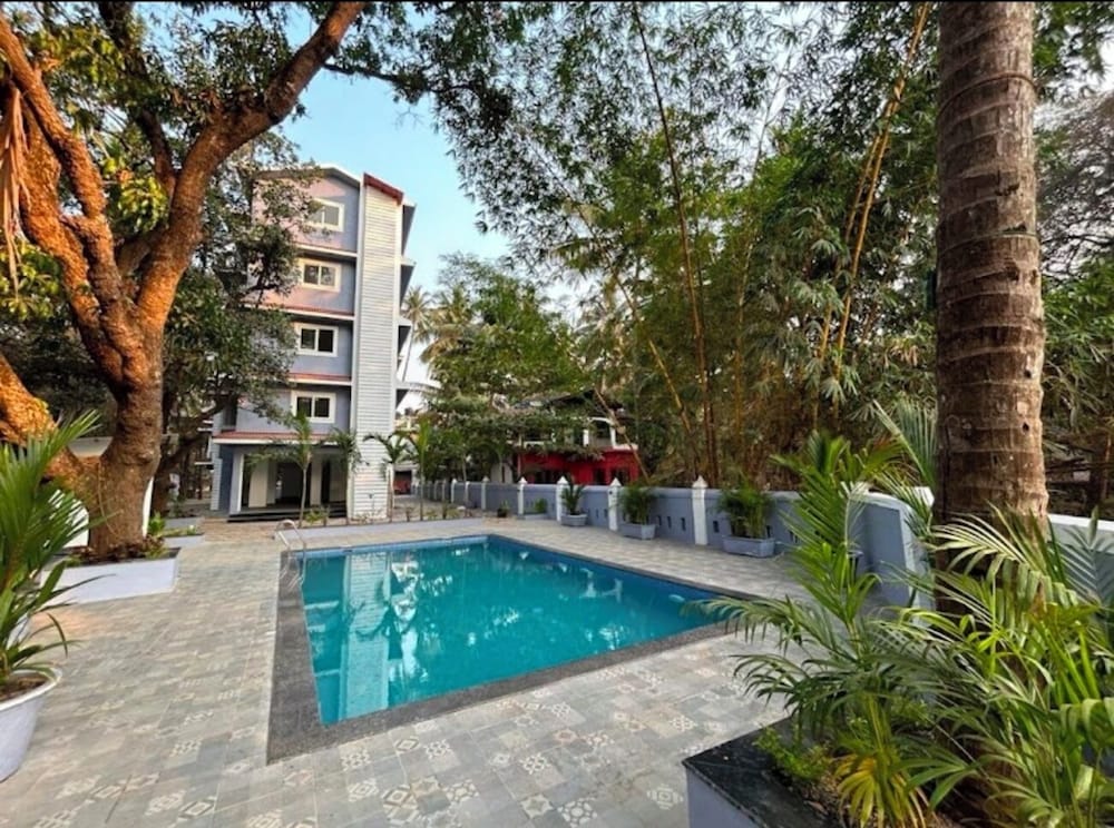Mona Collective at Serenova, India