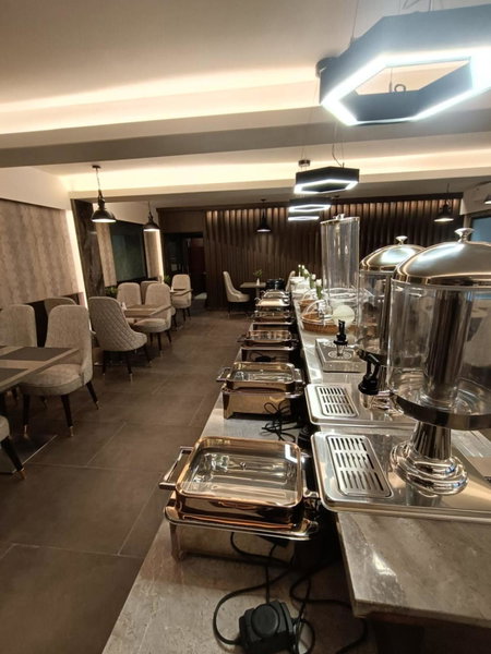 Hotel Monsoon Palace Guwahati, Guwahati, India