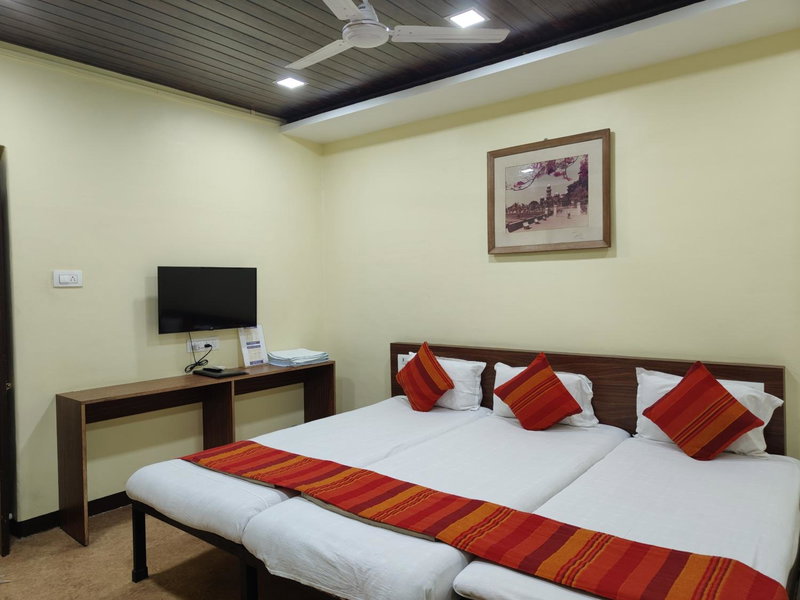 Hotel Bakul, Kolhapur, India