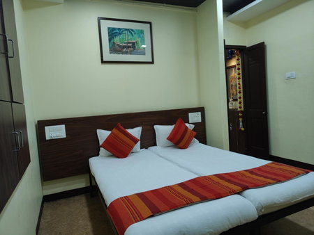 Hotel Bakul, Kolhapur, India