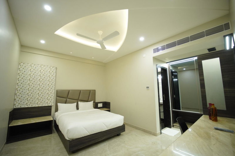 Sun Shine Hotel, Bangalore, India