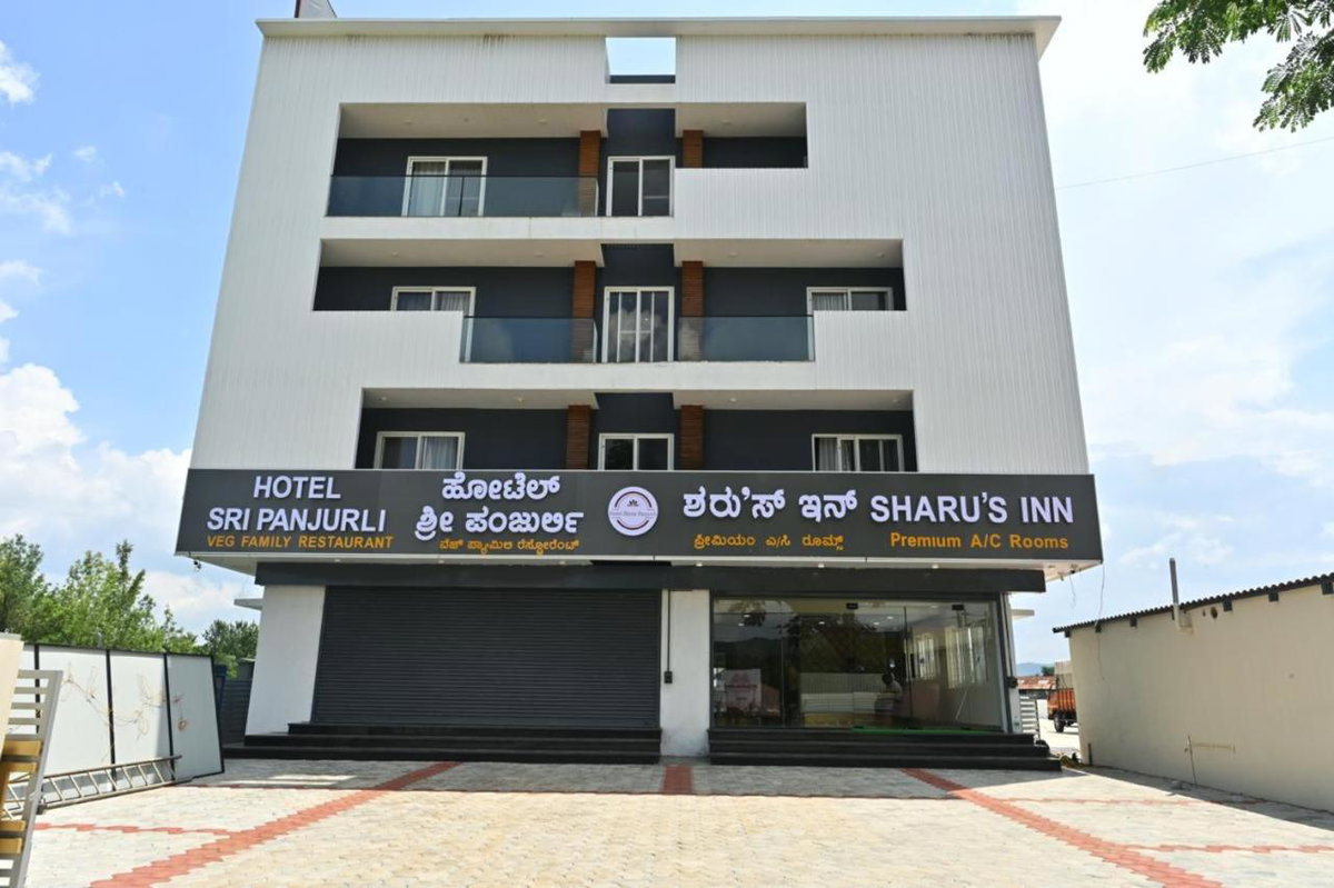 HOMETOWN Sharu's Inn A Luxury Hotel, India