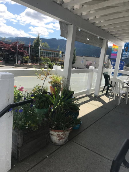 Char's Landing Hostel, Port Alberni, Canada