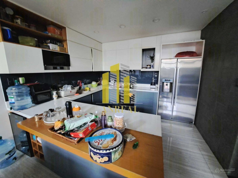 House for rent in Ho Chi Minh, Vietnam · District 2 · 5 rooms, 4 baths