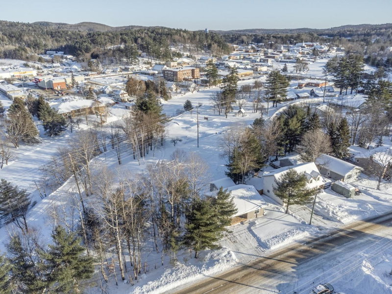 Point Of View I 55 SmartTV I Riverside I Sleeps 5, Bancroft, Canada