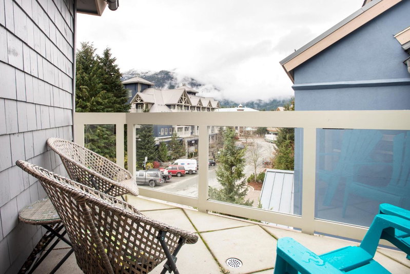 R & R Retreat Luxury Condo, Whistler, Canada