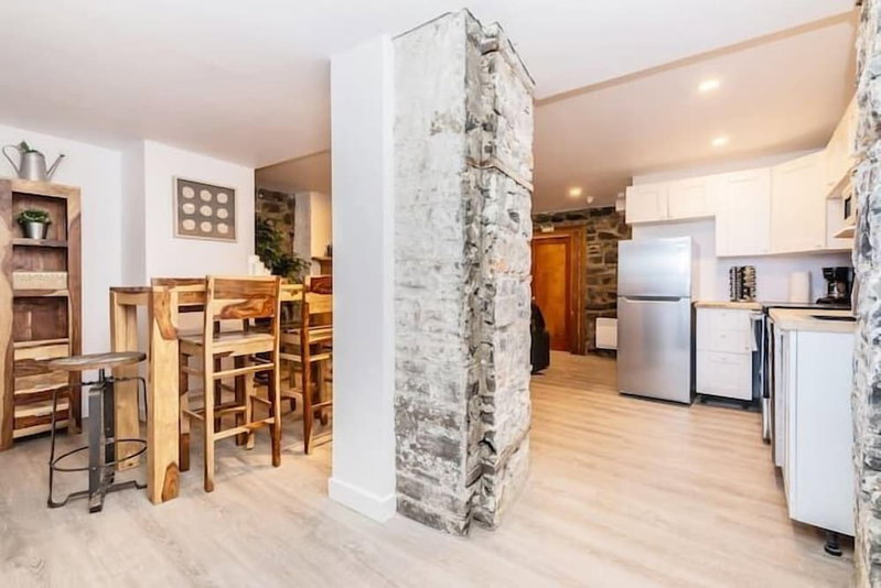 Modern Meets Rustic - 2 Bdrm Old Quebec, Québec City, Canada