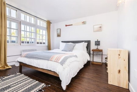 Modern Meets Rustic - 2 Bdrm Old Quebec, Québec City, Canada