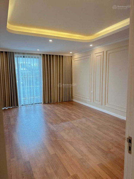 House for rent in Hanoi, Vietnam · Dong Da District · 1 room, 1 bath