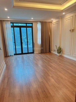 House for rent in Hanoi, Vietnam · Dong Da District · 1 room, 1 bath