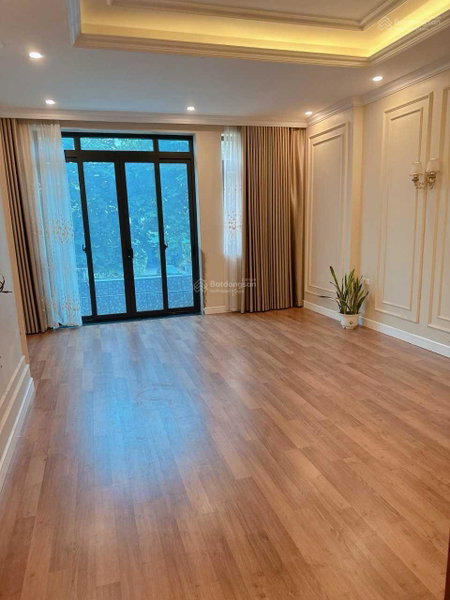 House for rent in Hanoi, Vietnam · Dong Da District · 1 room, 1 bath