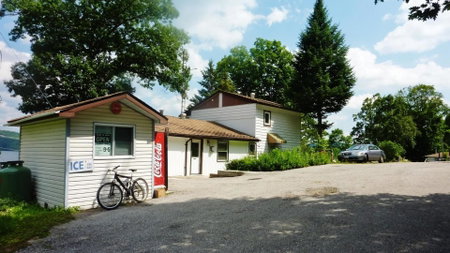 Silver Springs Cottage Resort, Harcourt, Canada