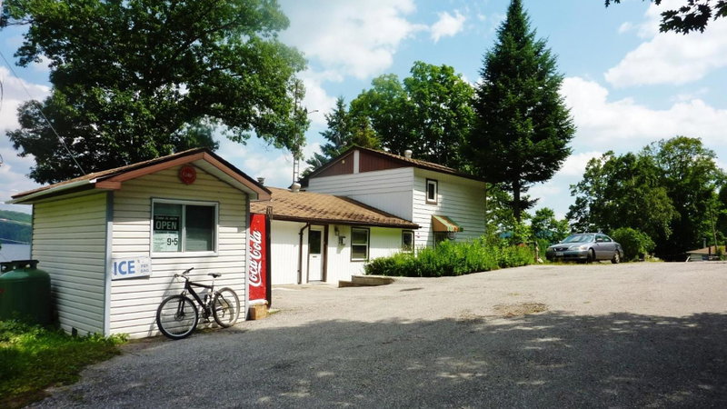 Silver Springs Cottage Resort, Harcourt, Canada