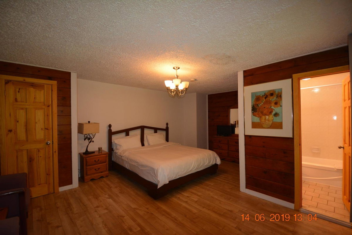 Auberge Alpine Inn, Canada