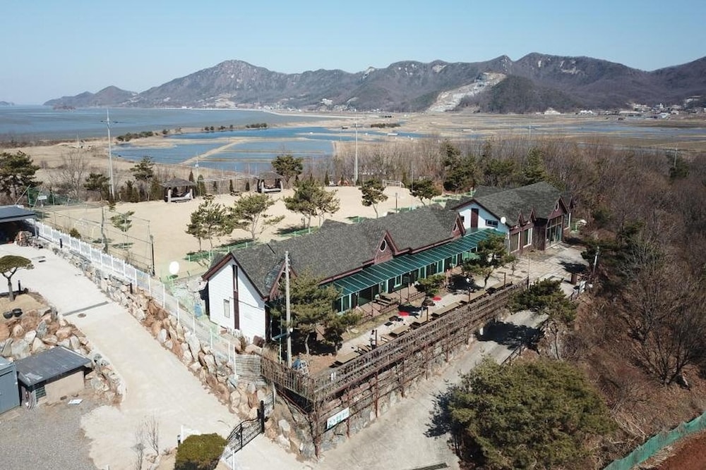 Ganghwa Nolumog Byeoljang, South Korea