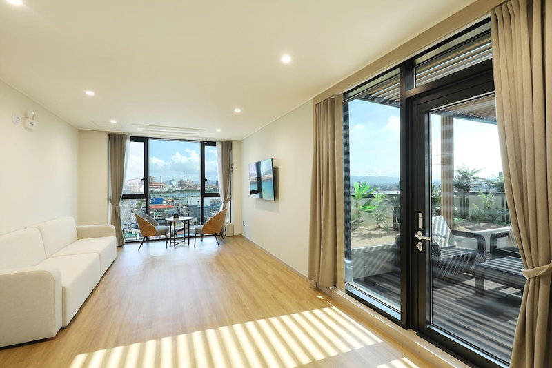 Pohang Hound Hotel Songdo Beach, Pohang, South Korea