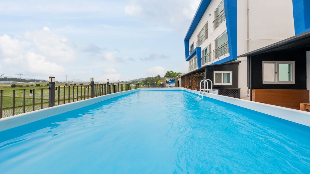 Yeongdeok January and February Pension, South Korea
