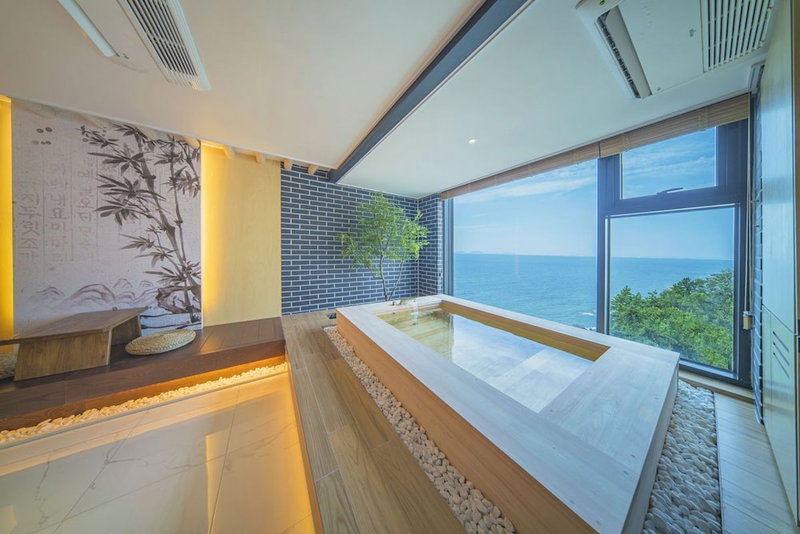 Yeonhwamoon Hotel Byeonsan, Buan, South Korea