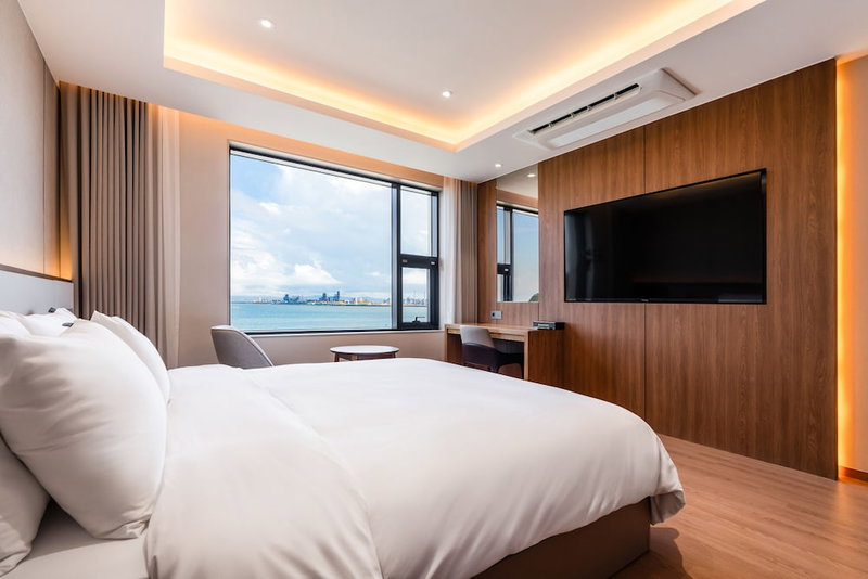 Pohang Yeongildae Beach Hotel, Pohang, South Korea