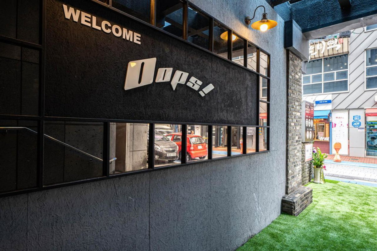 Oops Hotel, South Korea