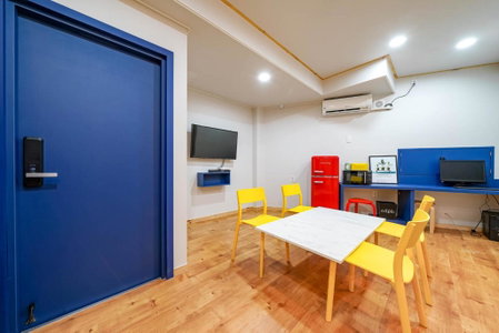 Oops Hotel, Busan, South Korea