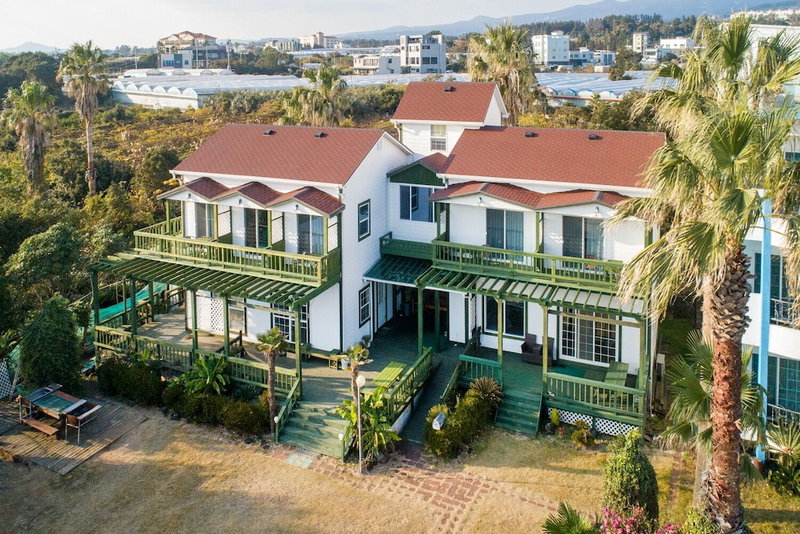 Eurohouse, Seogwipo, South Korea