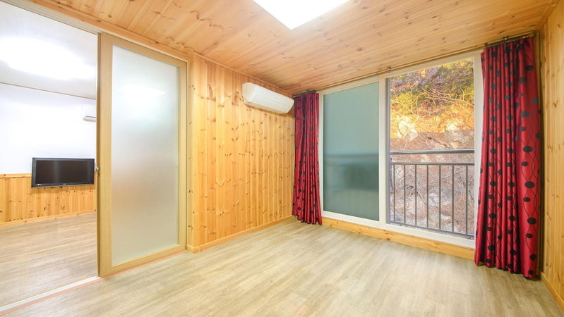 Samcheok sky Pension, Samcheok, South Korea