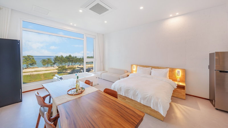 Gangreung cn6 Ocean View spa Poolvilla, Gangneung, South Korea