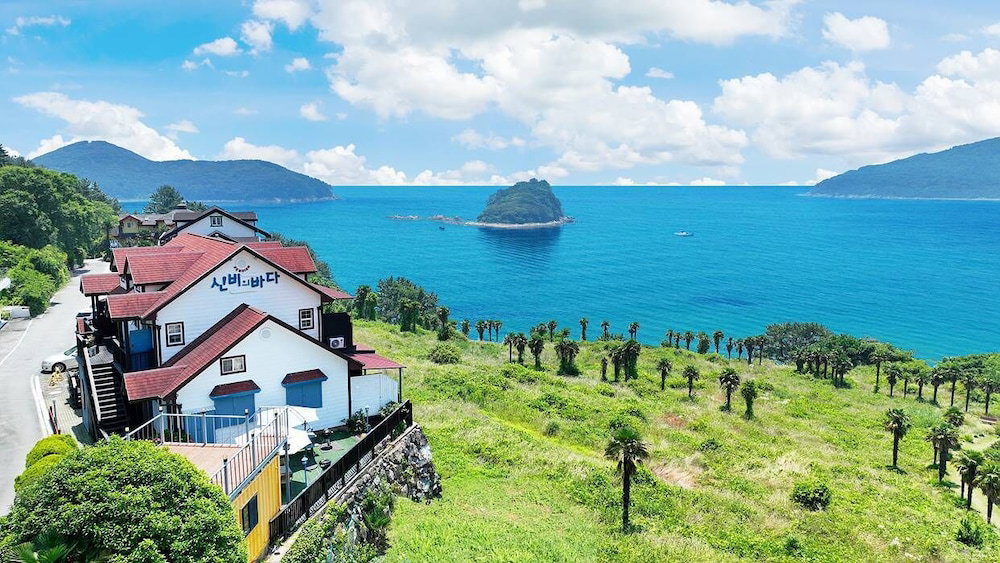 Hotel · Sinbibada Pension, Geoje