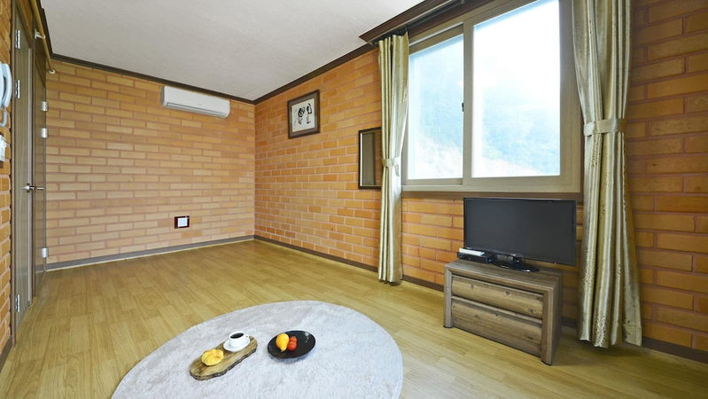 Yeosu Hwangto Pension, Yeosu, South Korea