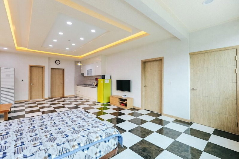 Sun and moon pension, Ansan, South Korea